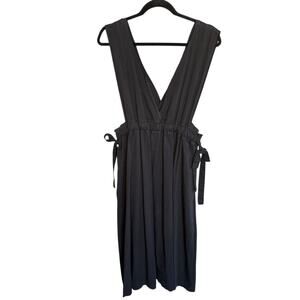 Those Days Black Sleeveless V-neck Dress elastic waist and Draw Side Size Large